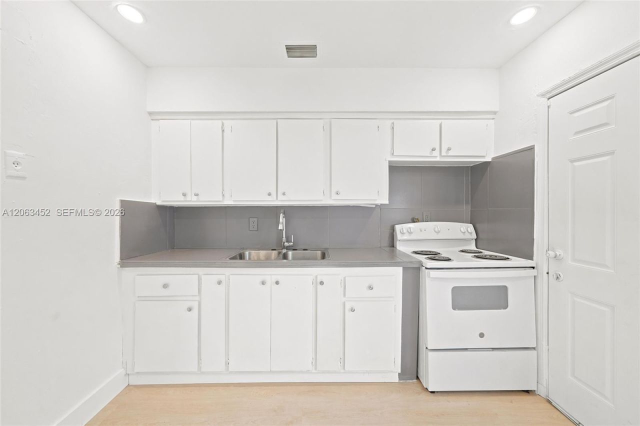 1172 NW 64th St, Unit 1172, Miami, FL 33150 Photo
