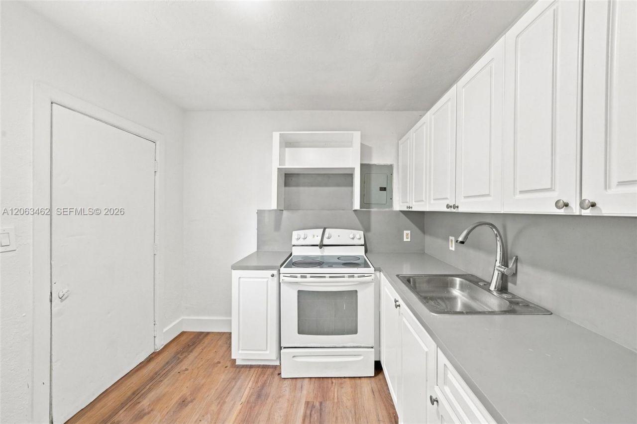 6920 NW 6th Ct, Unit 2, Miami, FL 33150 Photo