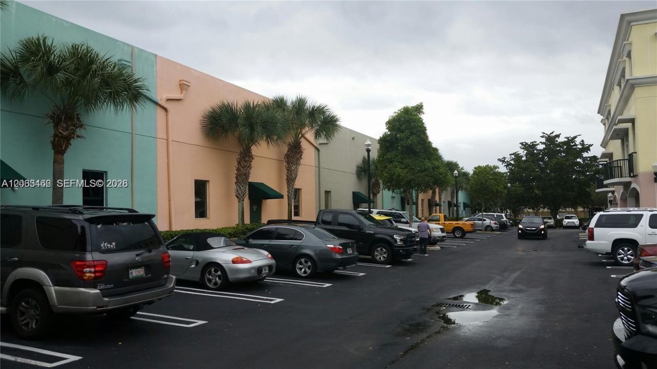5791 NW 151st St, Unit 5791-A, Miami Lakes, FL 33014 Photo
