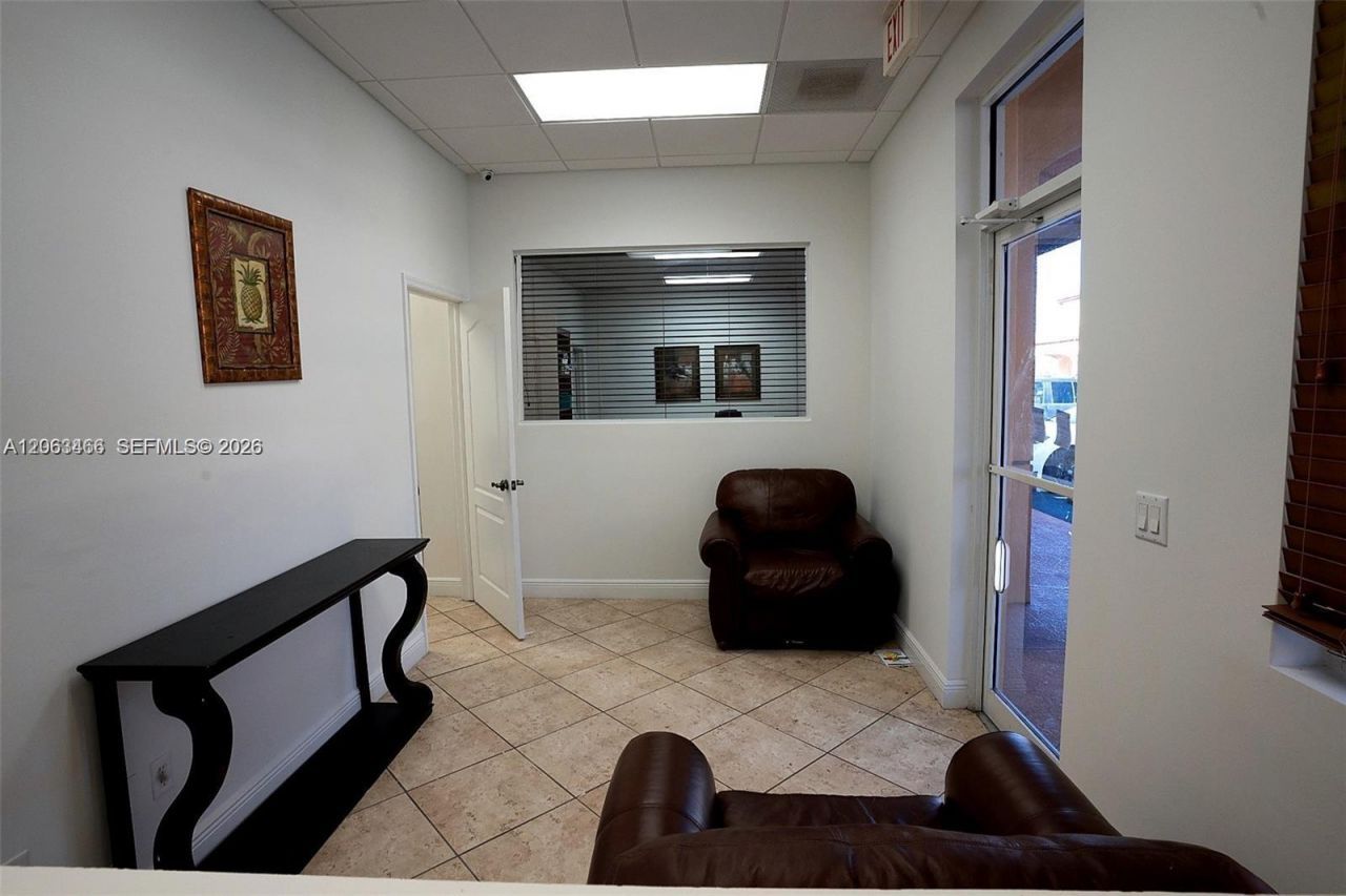 5791 NW 151st St, Unit 5791-A, Miami Lakes, FL 33014 Photo