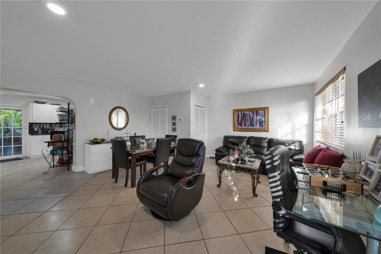 11021 SW 4th St , Sweetwater, FL 33174 Photo