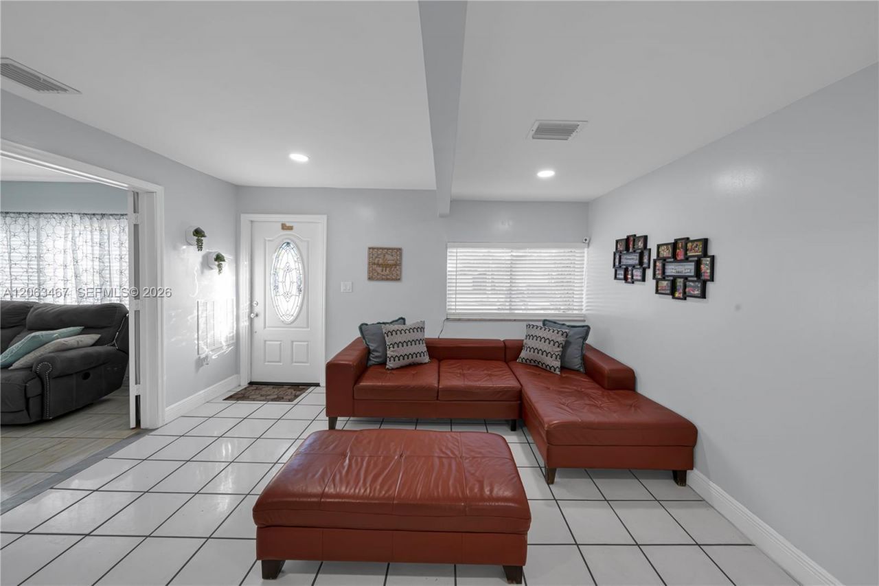 11021 SW 4th St , Sweetwater, FL 33174 Photo