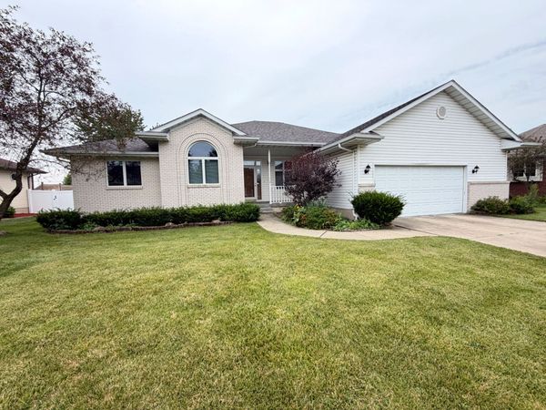 1533 Churchill Drive , Schererville, IN 46375