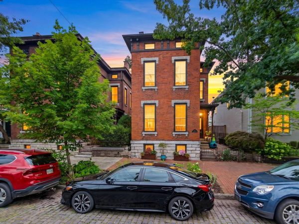 556 City Park Avenue, Columbus, OH 43215