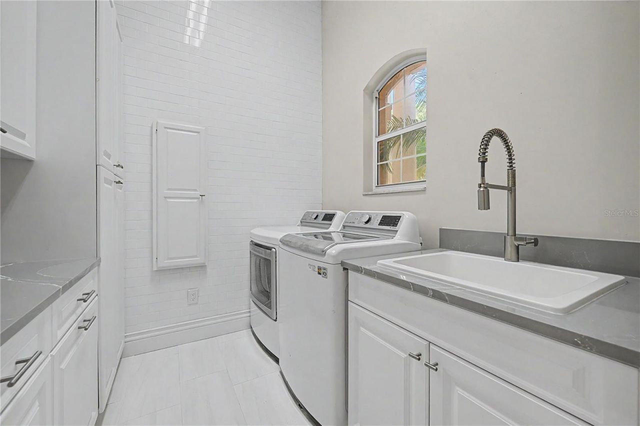 1306 Playmoor Drive, Palm Harbor, FL 34683 Photo