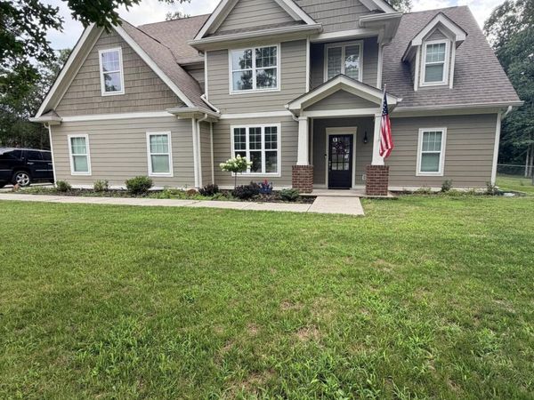 2100 Mountain Hollow Drive , Signal Mountain, TN 37377