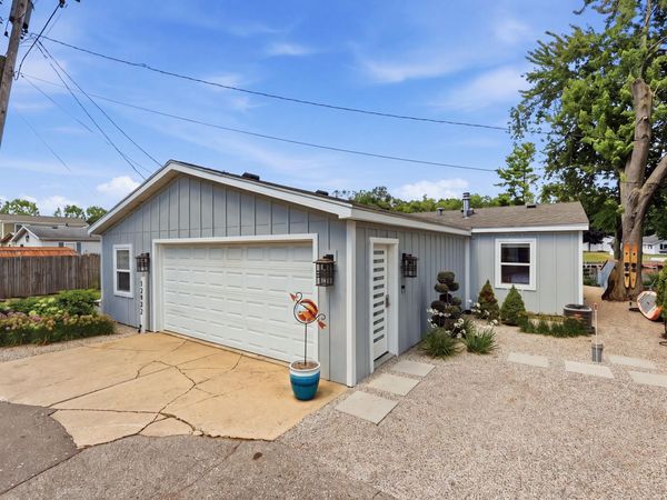 12932 Hazel Drive, Wayland, MI 49348