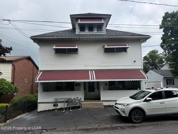 9-11 W 14th Street, Hazleton, PA 18201