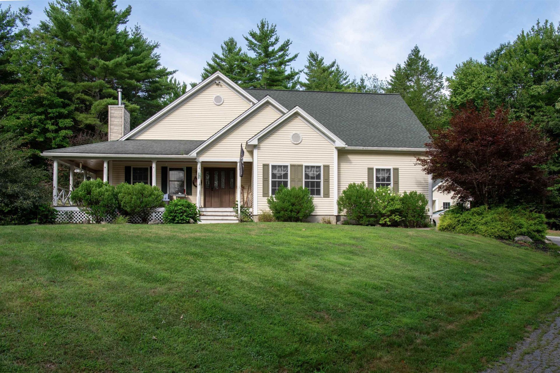 633 1st Crown Point Road, Strafford, NH 03884 Main Photo