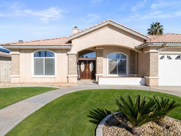 4314 Trailrock Avenue, Bakersfield, CA 93313