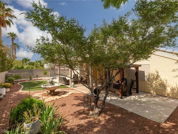 6016 Resort Ridge Street, Las Vegas, NV 89130
