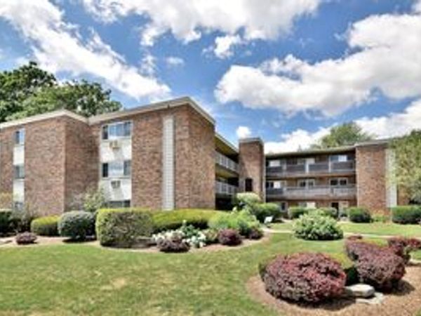 600 S York Street , Unit 2E, Elmhurst, IL 60126