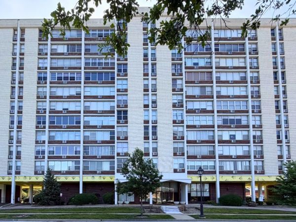 33 N Main Street , Unit 9F, Lombard, IL 60148