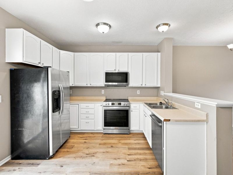 480 Fullers Circle , Pickerington, OH 43147 Photo 9
