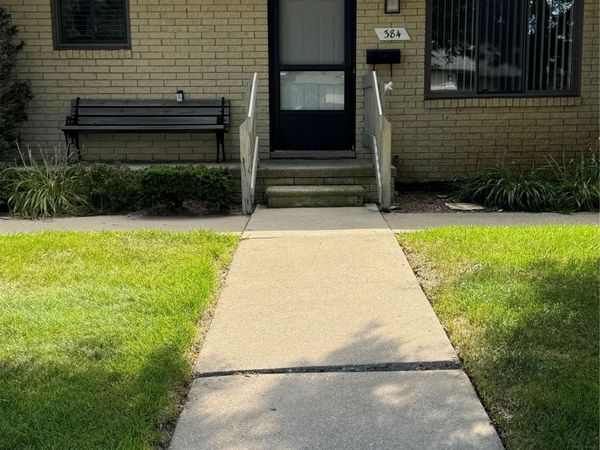 384 HILLCREST Court, Oxford Township, Mi 48371