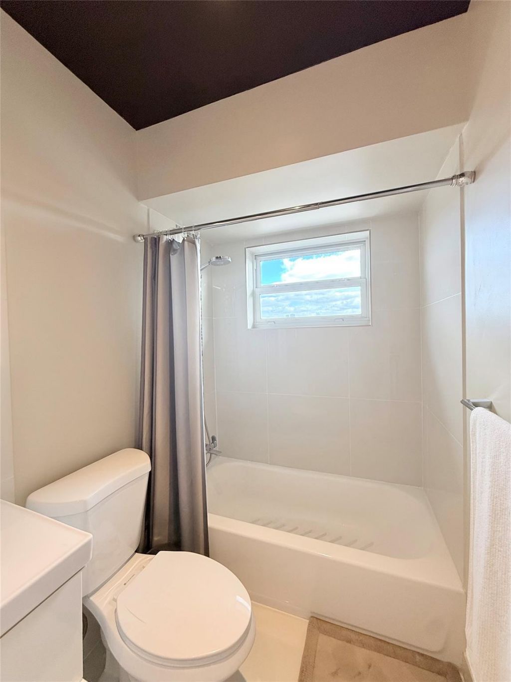5171 W Oakland Park Boulevard, Unit 312, Lauderdale Lakes, FL 33313 Photo