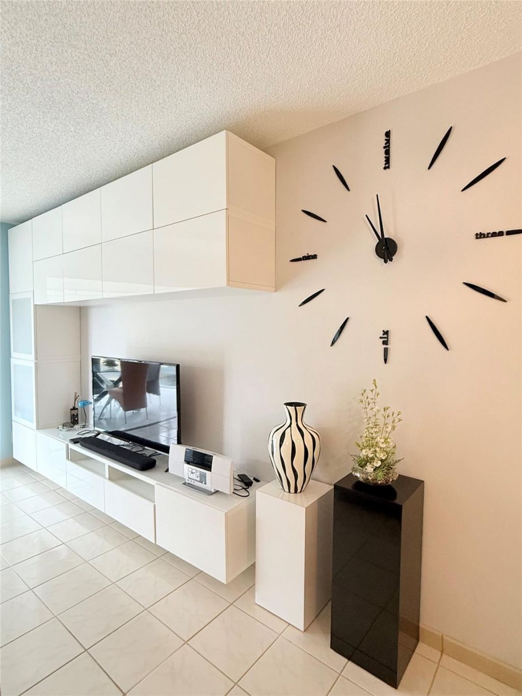 5171 W Oakland Park Boulevard, Unit 312, Lauderdale Lakes, FL 33313 Photo