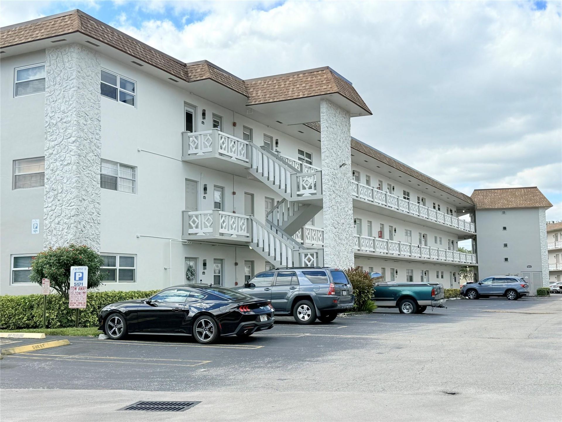 5171 W Oakland Park Boulevard, Unit 312, Lauderdale Lakes, FL 33313 Photo