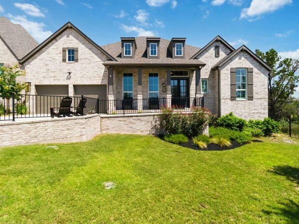 333 Knockout Rose DR, San Marcos, TX 78666