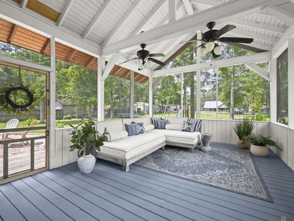 26657 Todd Dr, Denham Springs, LA 70726