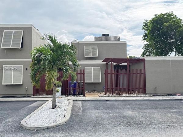 1151 Windward Dr , Unit 1151, Pembroke Pines, FL 33026