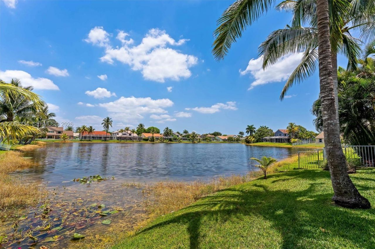 19483 NW 11th St, Pembroke Pines, FL 33029 Photo