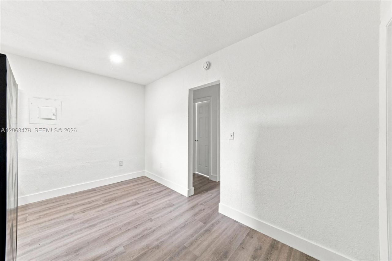 925 NW 69th St , Unit 2, Miami, FL 33150 Photo