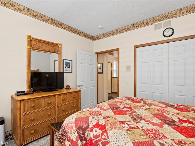 2400 Worthington Place, Avon, OH 44011 Photo 10