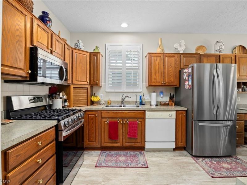 2400 Worthington Place, Avon, OH 44011 Photo 20