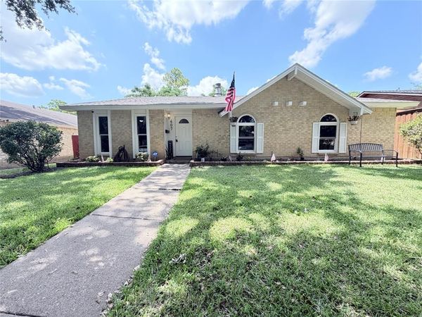 407 Ivy Way, Garland, TX 75043