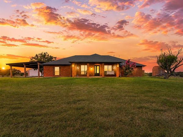 601 County Road 3525 , Paradise, TX 76073
