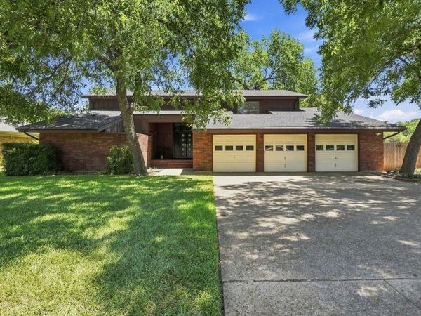 408 Arcadia Street, Hurst, TX 76053
