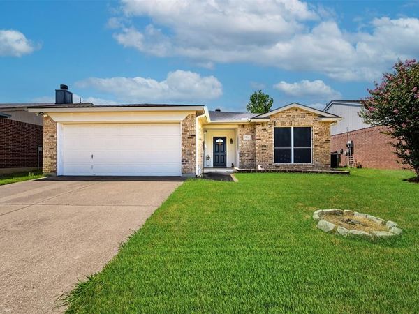 8736 Trinity Vista Trail, Fort Worth, TX 76053