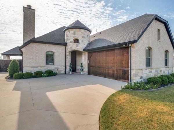 551 Chandler Court, Pilot Point, TX 76258