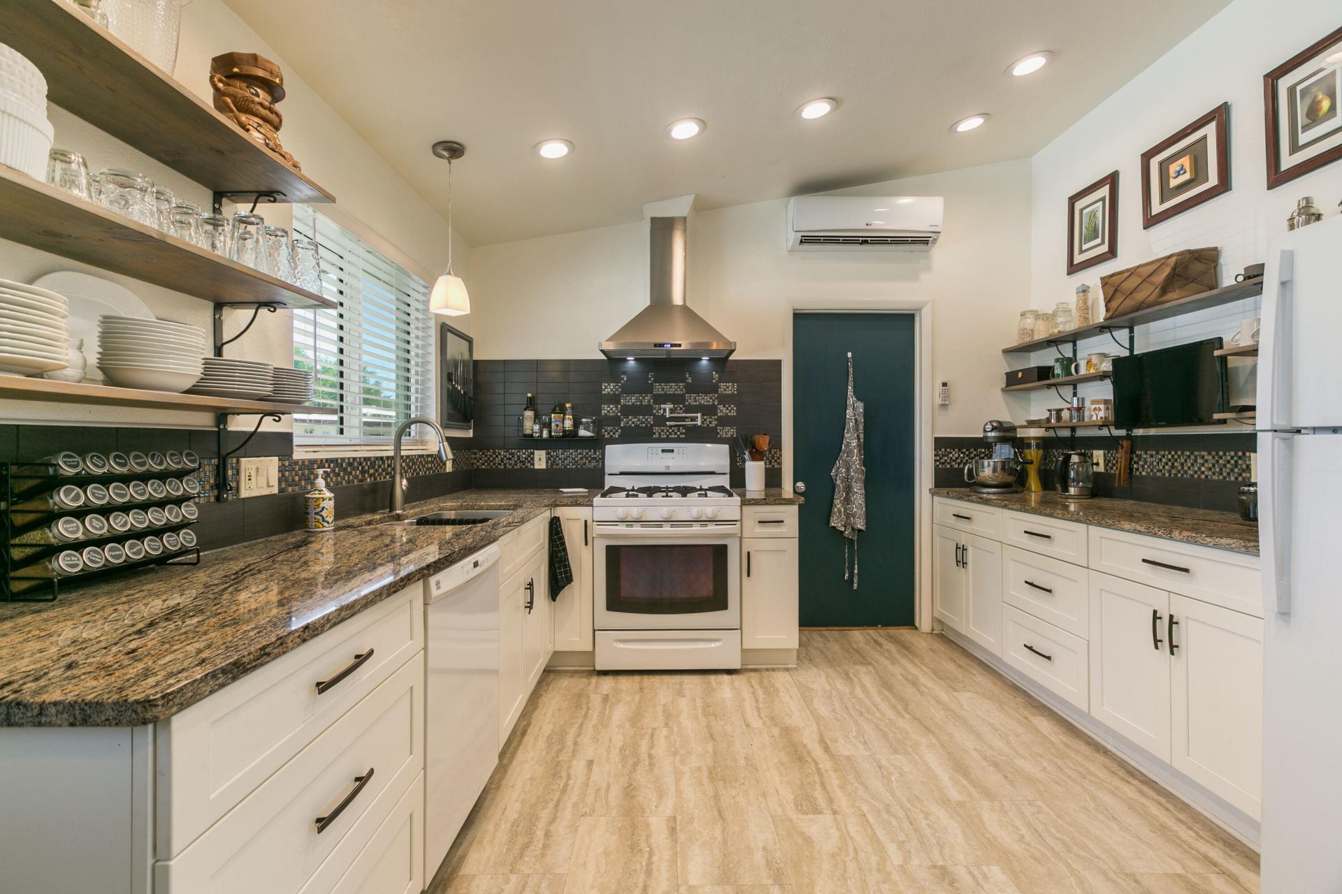 4128 Sunland Circle Nw, Albuquerque, NM 87107 Main Photo