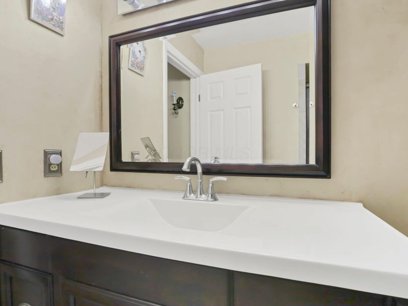 3783 Chevington Road , Columbus, OH 43220 Photo 23