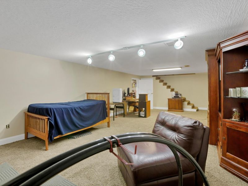 3783 Chevington Road , Columbus, OH 43220 Photo 33