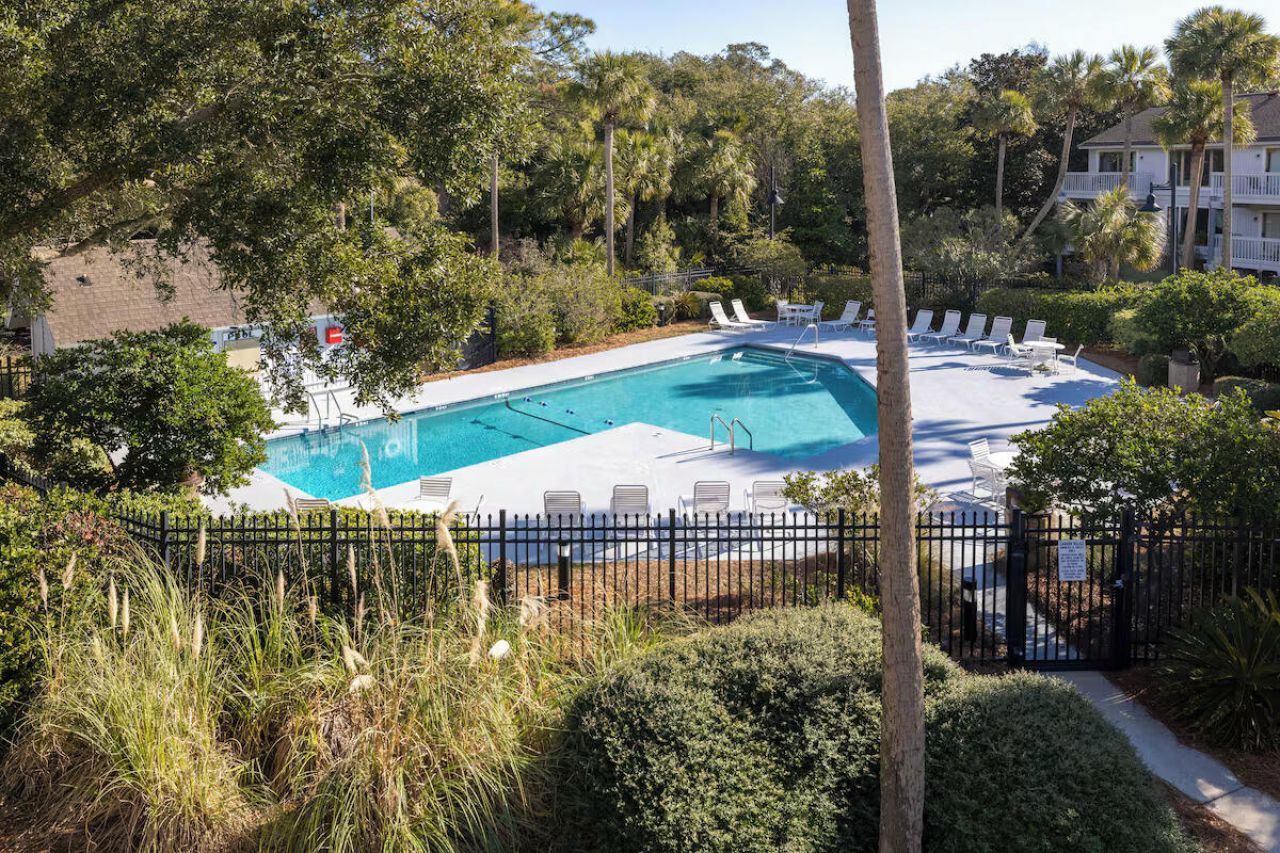 10 Lagoon Villas Photo 11