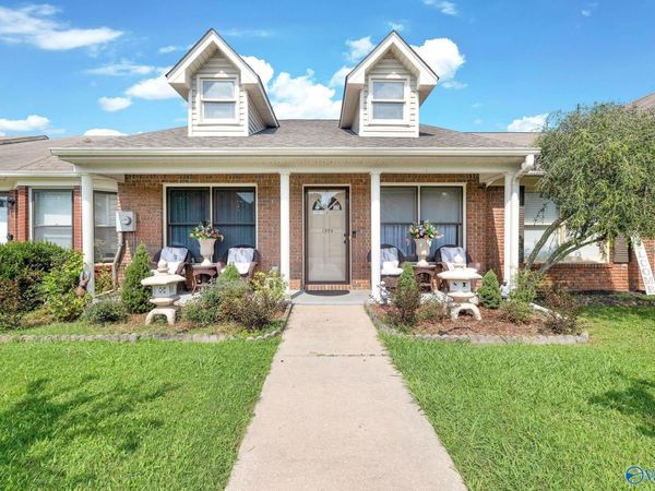1954 E Brownstone Court SW, Decatur, AL 35603