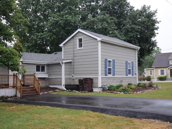5724 Milwaukee Avenue, Richmond, IL 60071