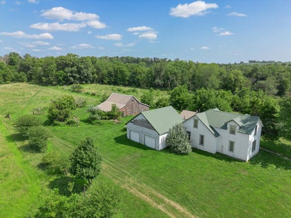 178 Hoover Highway , Lowden, IA 52255