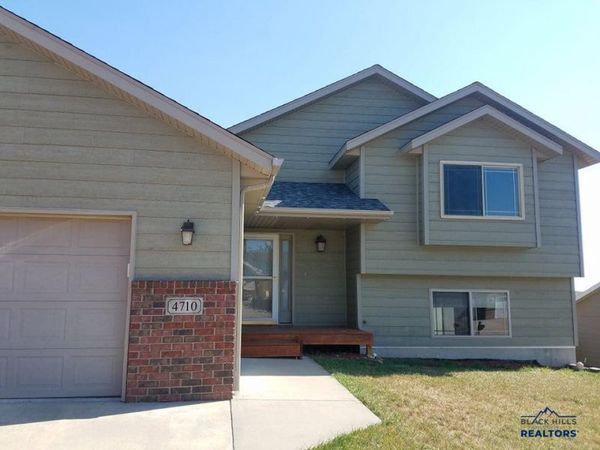 4710 CHARMWOOD DR, Rapid City, SD 57701