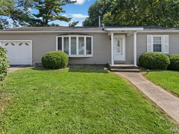 307 E Mosier Street, Pleasant Hill, IL 62366
