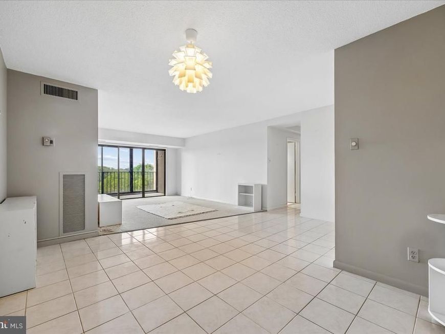 9200 Edwards Way, Unit 1013, Hyattsville, MD 20783 Main Photo