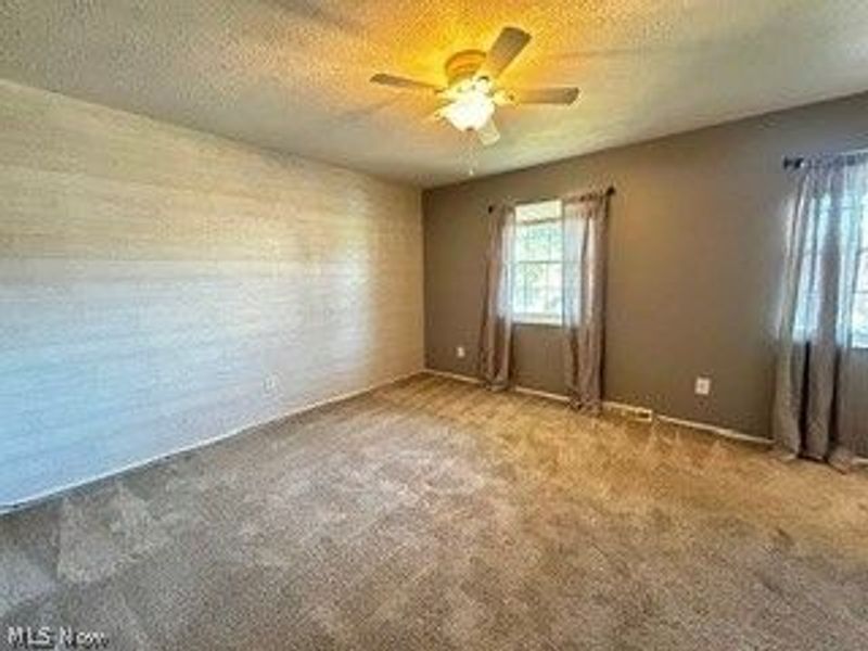 157 Ault Street, Wadsworth, OH 44281 Photo 5