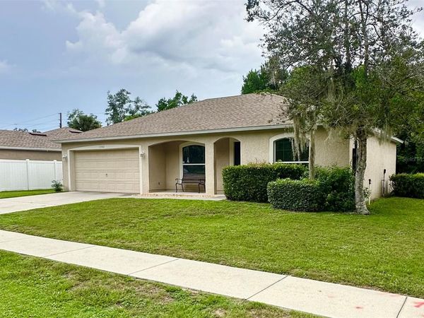 1302 BENTON LAKE DRIVE E, DELAND, FL 32724