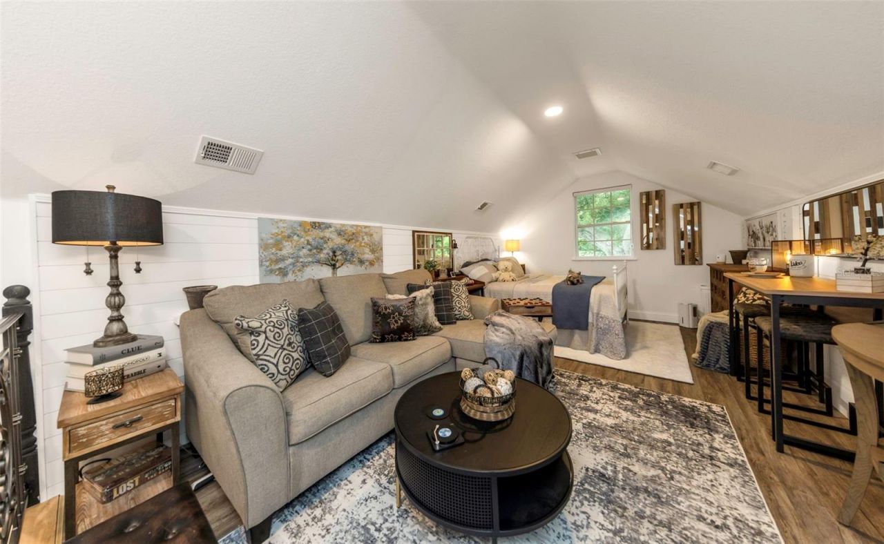 411 Roebling Road S, Belleair, FL 33756 Photo