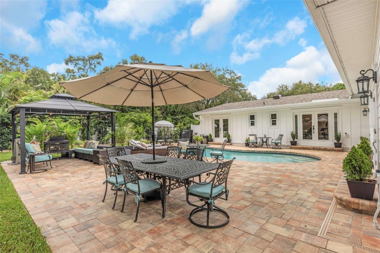 411 Roebling Road S, Belleair, FL 33756 Photo