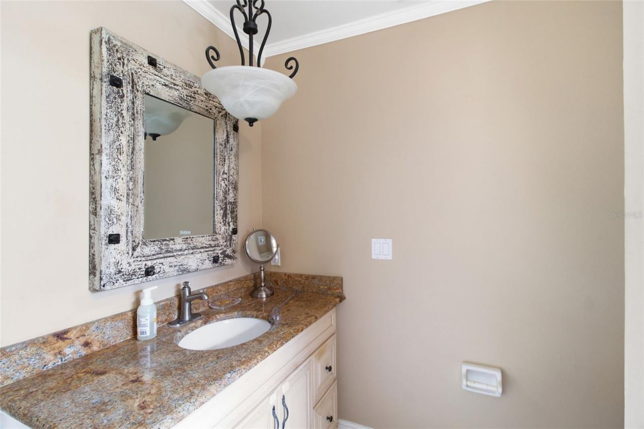 308 Chartley Court N, Sarasota, FL 34232 Photo