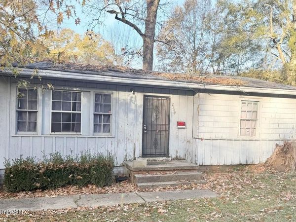 2559 Mcdowell Circle, Jackson, MS 39204